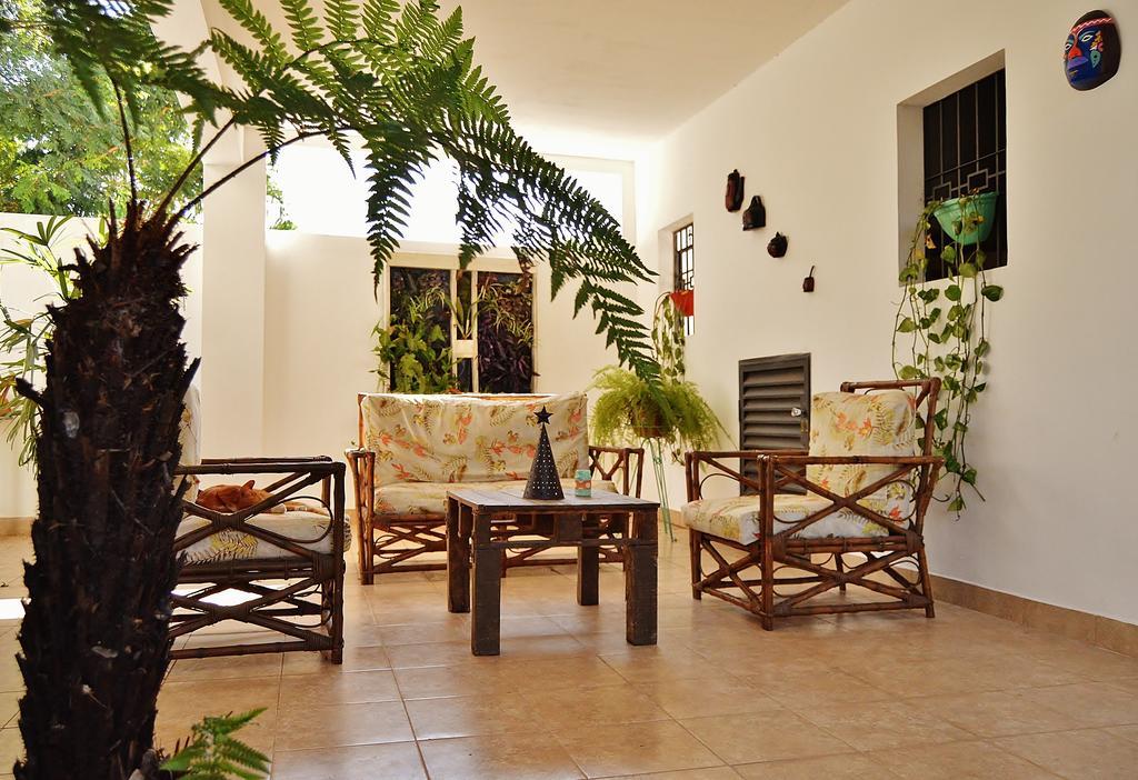 Aparthotel La Riviera à Fernando de la Mora Extérieur photo