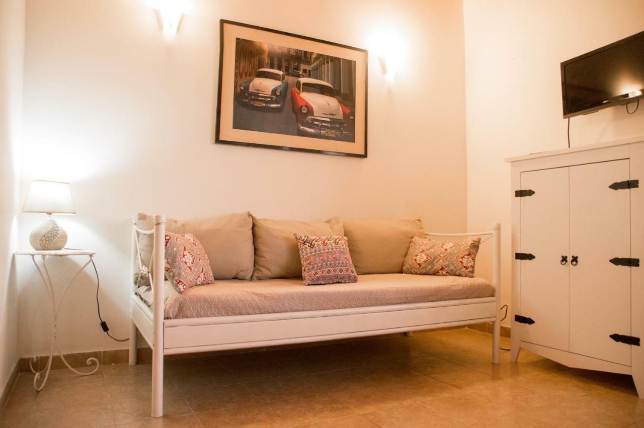 Aparthotel La Riviera à Fernando de la Mora Extérieur photo