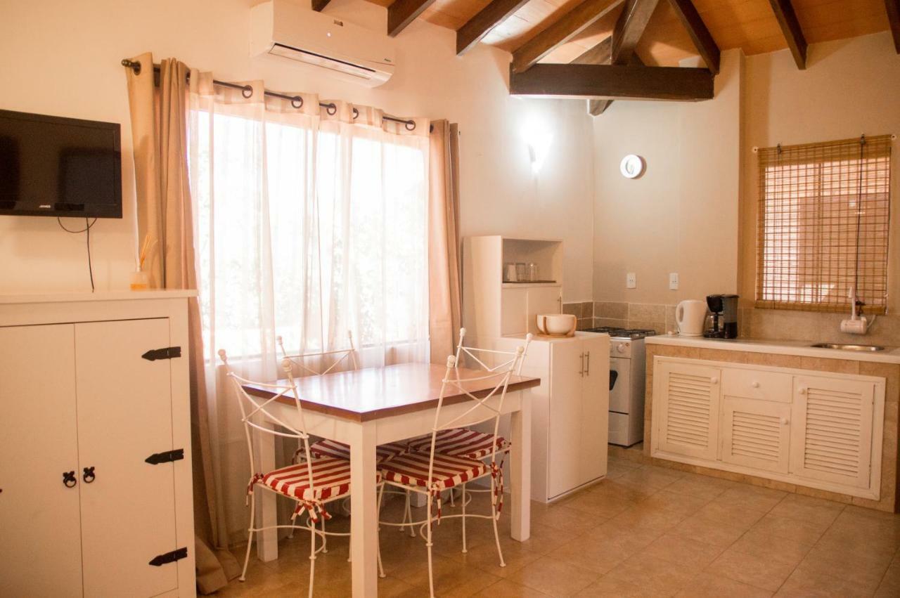 Aparthotel La Riviera à Fernando de la Mora Extérieur photo