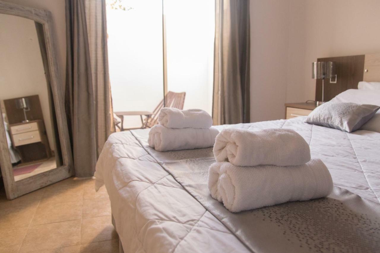 Aparthotel La Riviera à Fernando de la Mora Extérieur photo