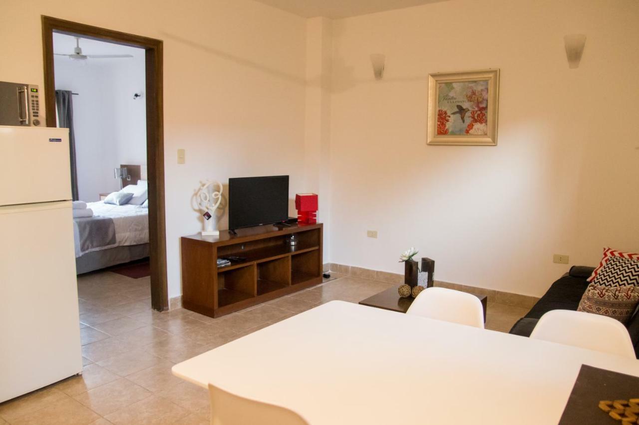 Aparthotel La Riviera à Fernando de la Mora Extérieur photo