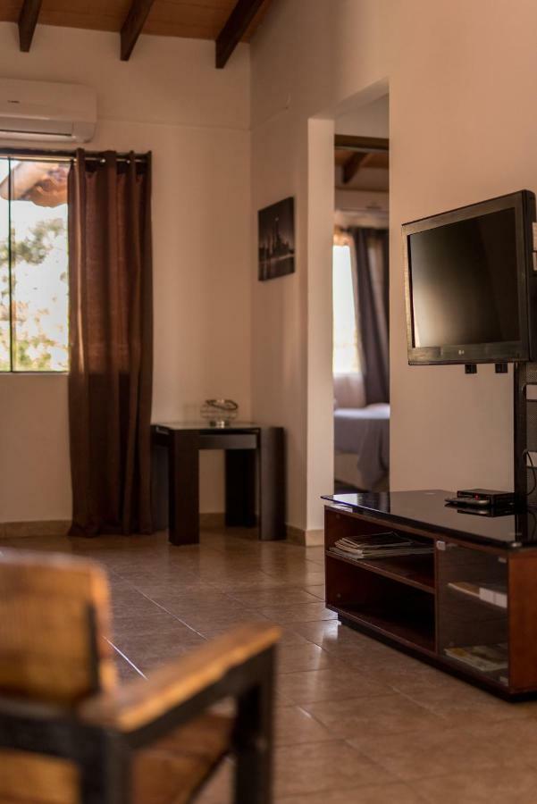 Aparthotel La Riviera à Fernando de la Mora Extérieur photo